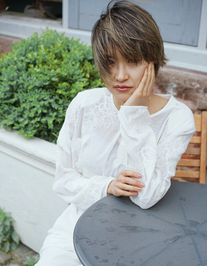 PINE AND CRANE EMBROIDERED BLOUSE